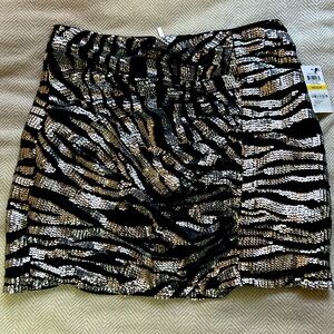 NWT sequined skirt, festive season 🍀🎉🎄